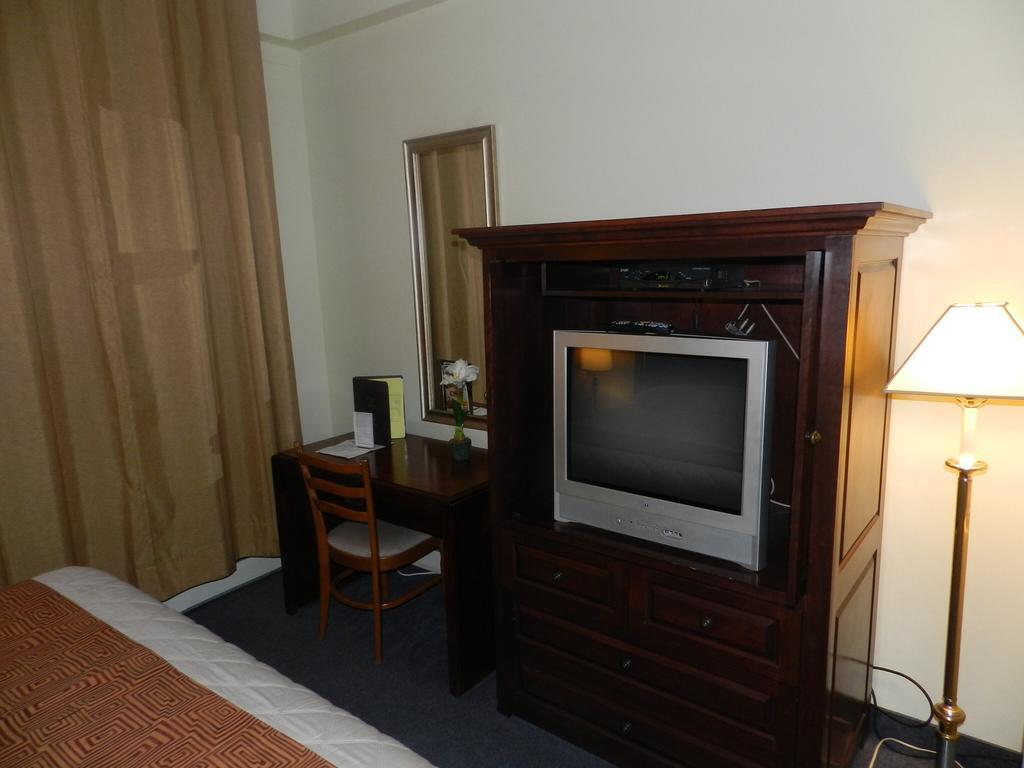 L'Auberge De L'Aeroport Inn Dorval Ruang foto